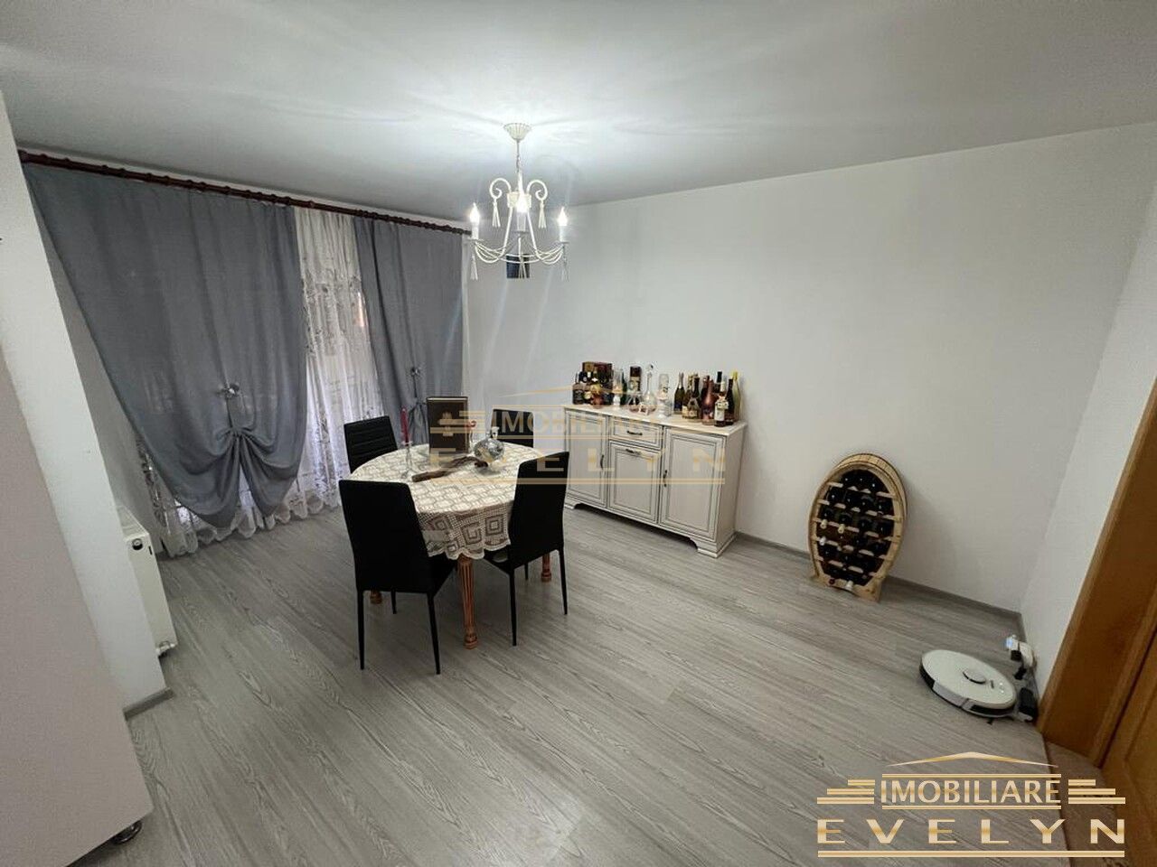 Casa tip duplex de vanzare + teren, zona Manastirea Doamnei. - Poză 2