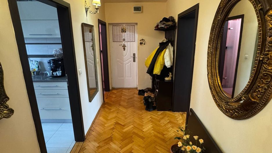 Decomandat si spatios - Poză 10