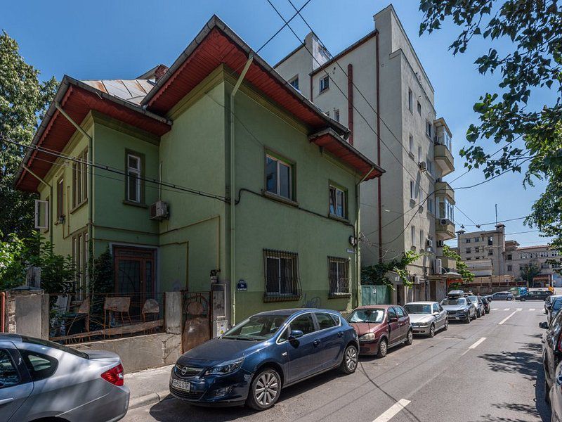 Etaj in vila ideal atelier, cabinet sau locuit, hub, activitati creative - Poză 12