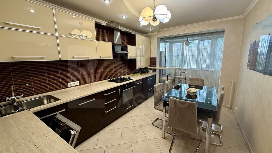 Chirie, apartament, 3 camere, str. Burebista, sectorul Botanica - Poză 1