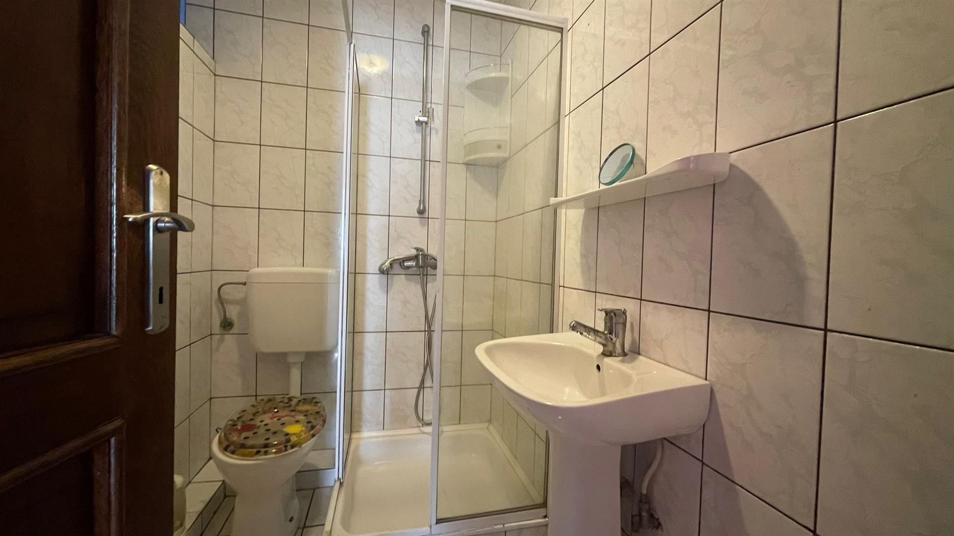 CASA DE INCHIRIAT PENTRU ECHIPE DE MUNCITORI - Poză 7