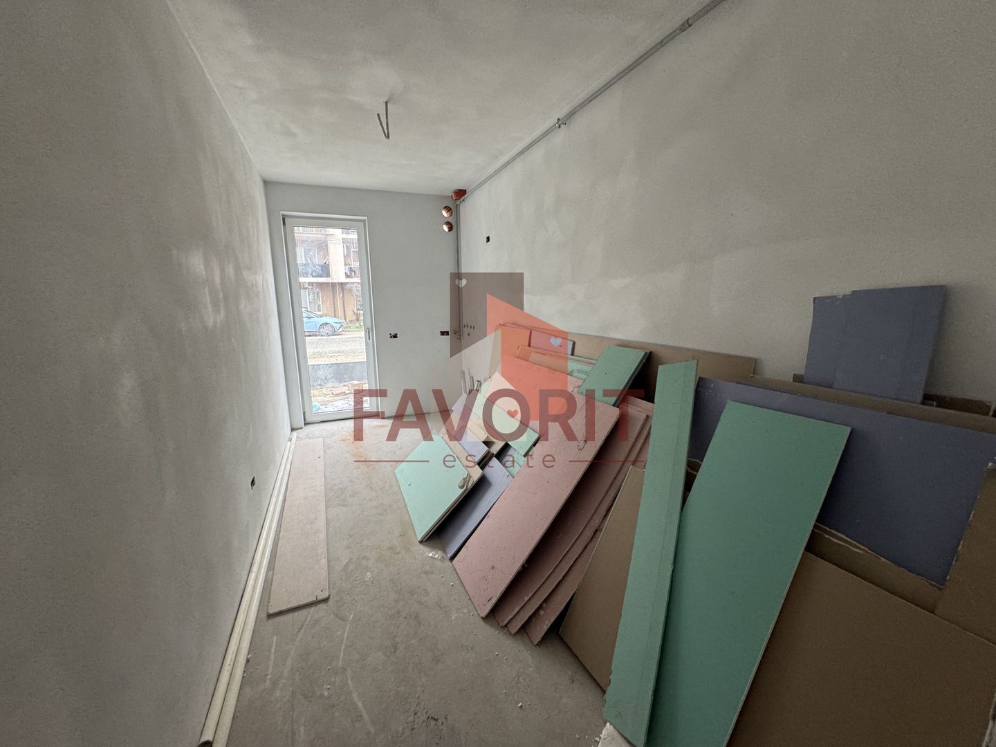 Gradina proprie de 62 mp. Decomandat. 40 mp utili - Poză 4