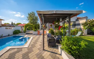 Vilă 342 mp cu piscină și 800 mp teren / 4 dormitoare / Pleașa - Poză 54
