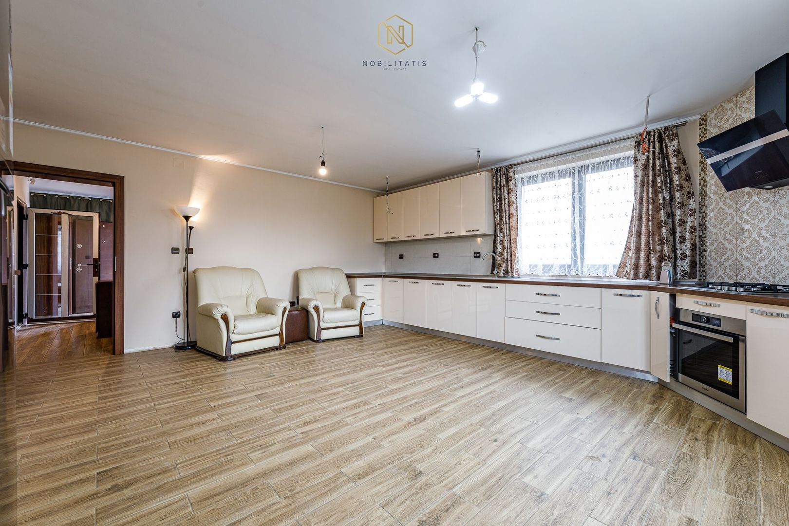 Casa Individuala 176mp | 4 Dormitoare&Garaj | Parter Finalizat&Mobilat - Poză 19