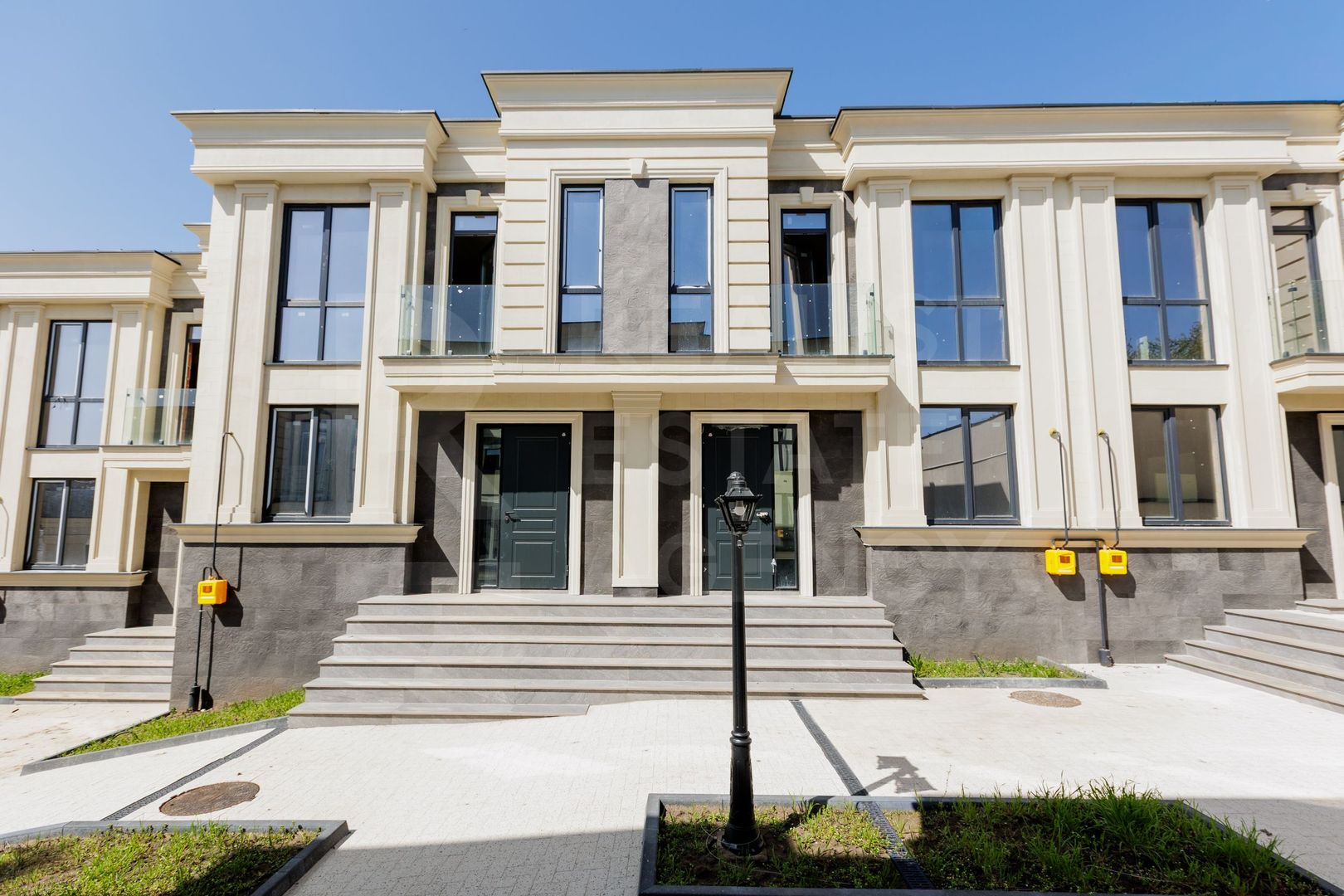 Vânzare, townhouse, 2 nivele, 3 camere, strada Maciesilor, Telecentru - Poză 1