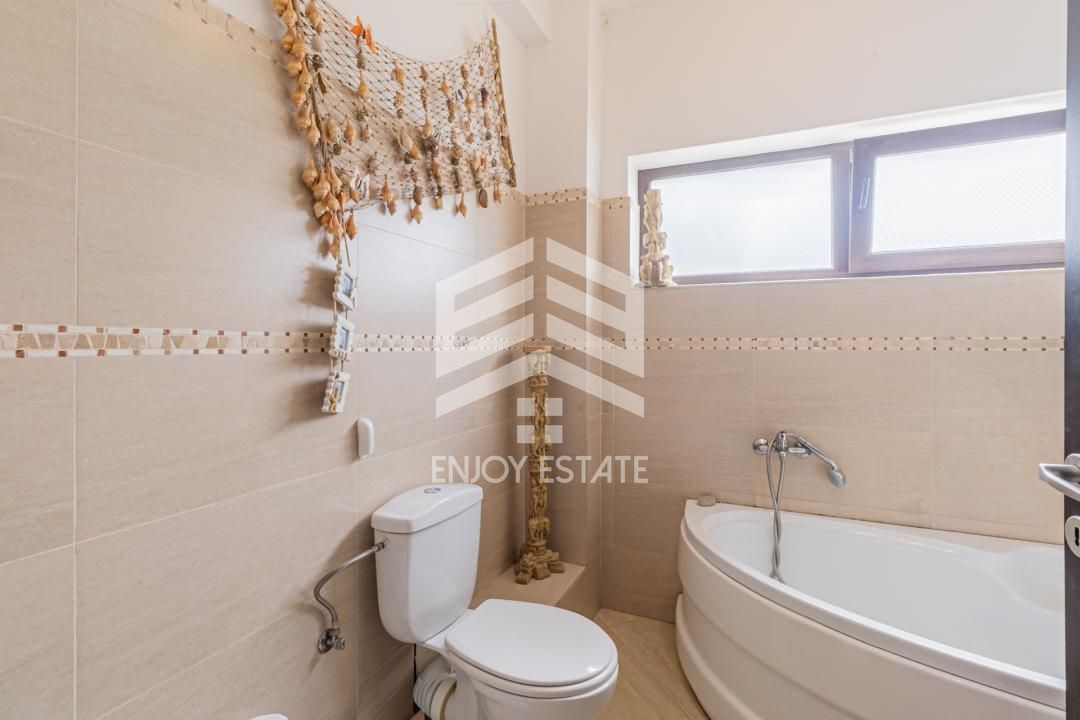 Apartament 4 camere si Curte Proprie | Parcare Inclusă - Poză 17
