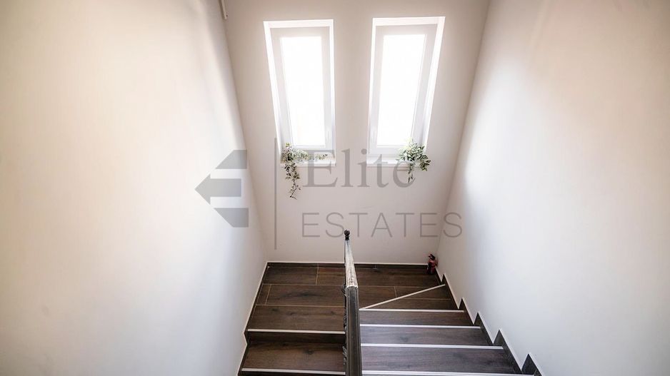 Casa / Pensiune de inchiriat in Baile 1 Mai din Bior - Poză 12