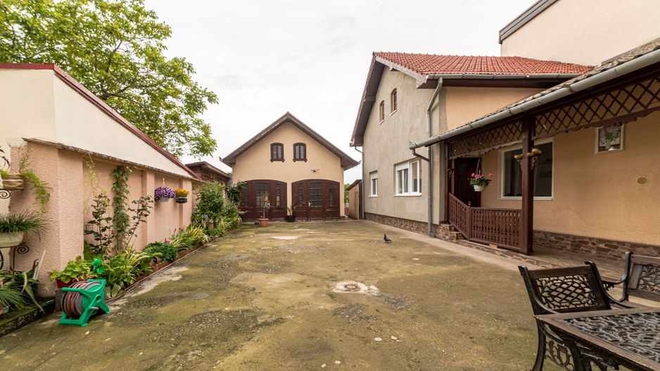 REZERVAT!  Preț fix redus!Casă multifamilială zona Pârneava - Poză 16