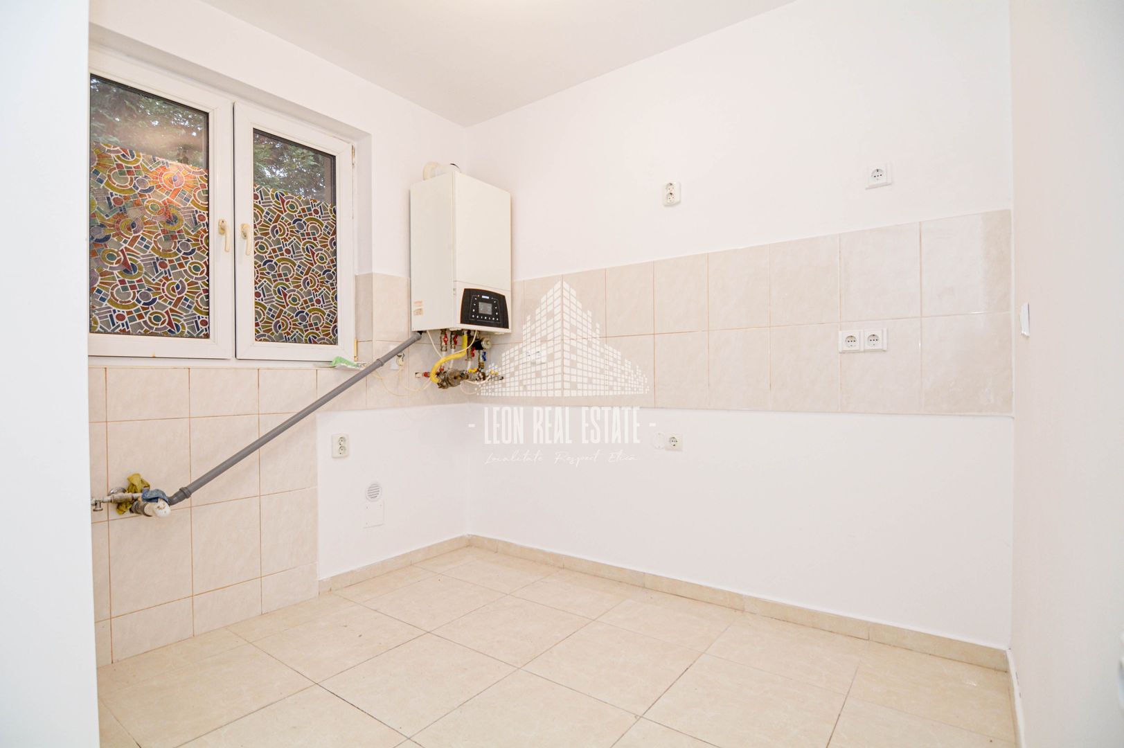 Casă înșiruită în prima parte a Florestiului, zona Stadion - Someșului - Poză 8