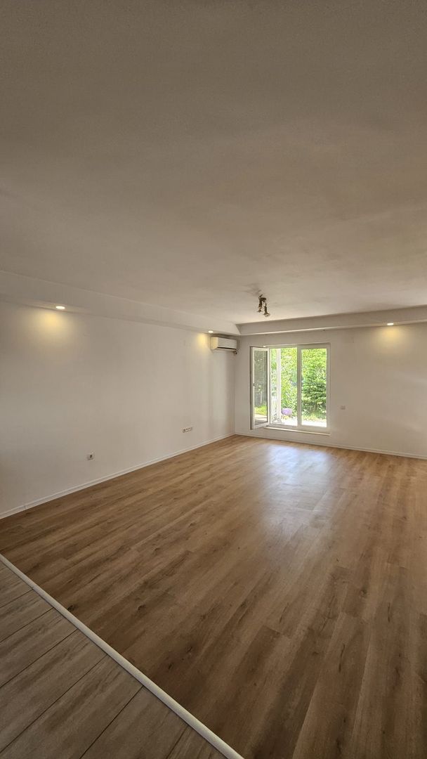 Vila 3 camere in Cosmopolis - Poză 3