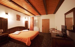 Complex turistic cu restaurant, piscina si teren de tenis - Poză 7