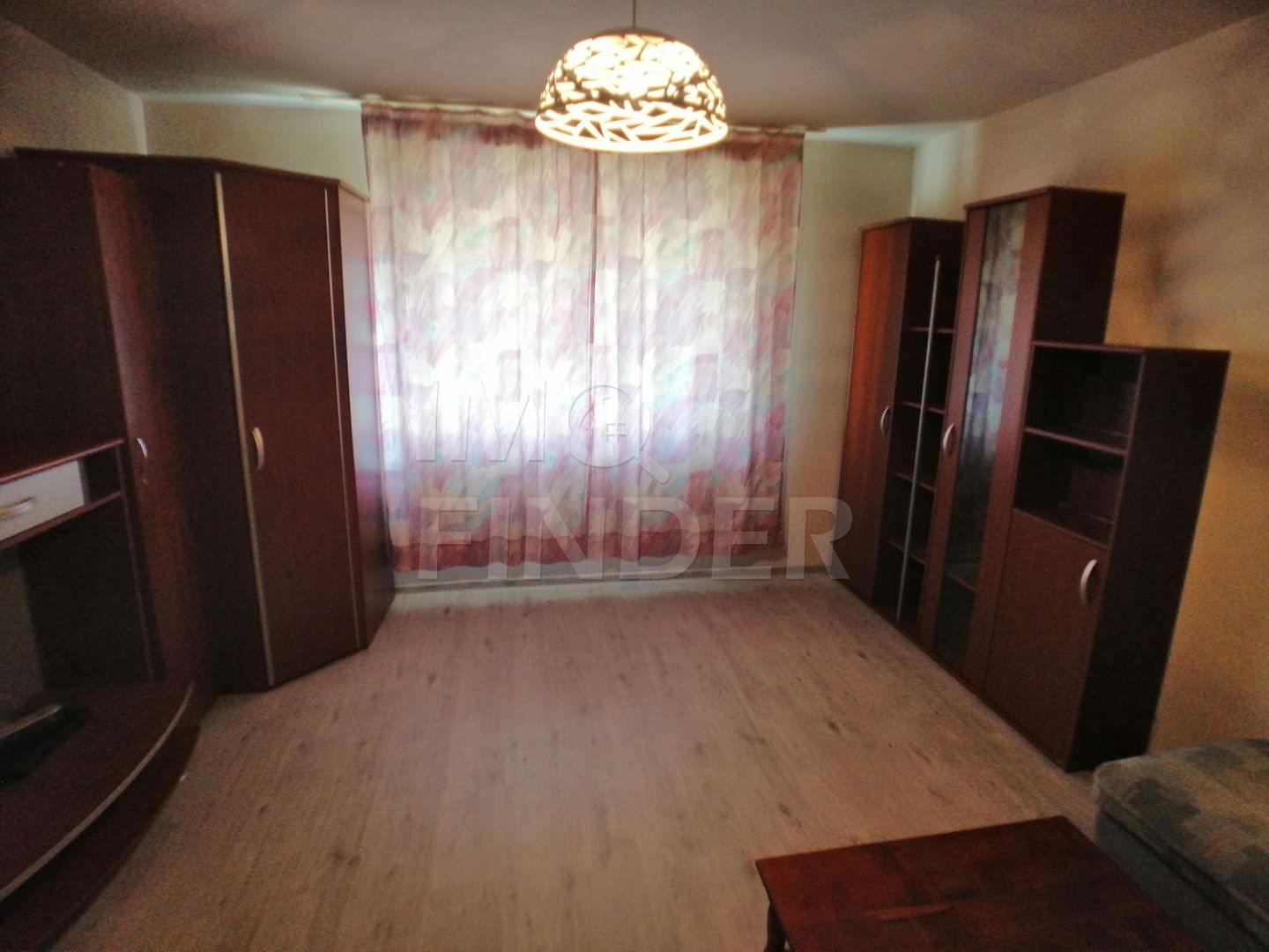 Apartament 1 camera strada Bucuresti - Poză 2