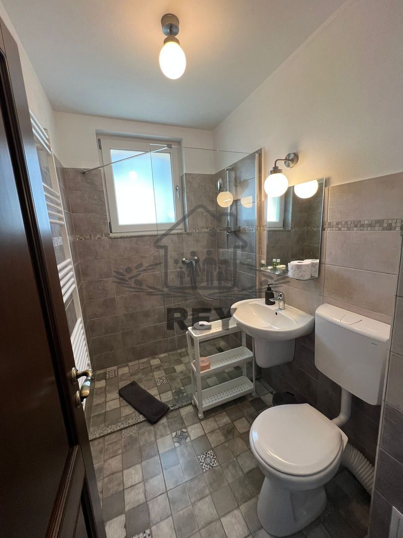 Casa/Vilă/Pensiune/GustHouse de închiriat Păltiniș - Poză 9