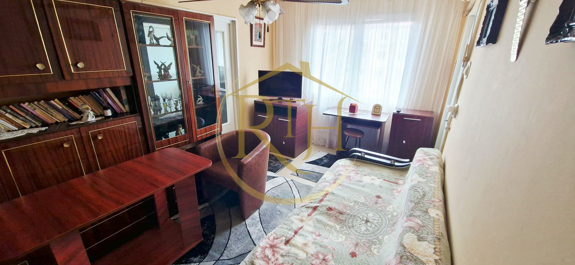 Inchiriez apartament cu 2 camere,clima centrala, zona Calea Sagului/ 300 euro. - Poză 7