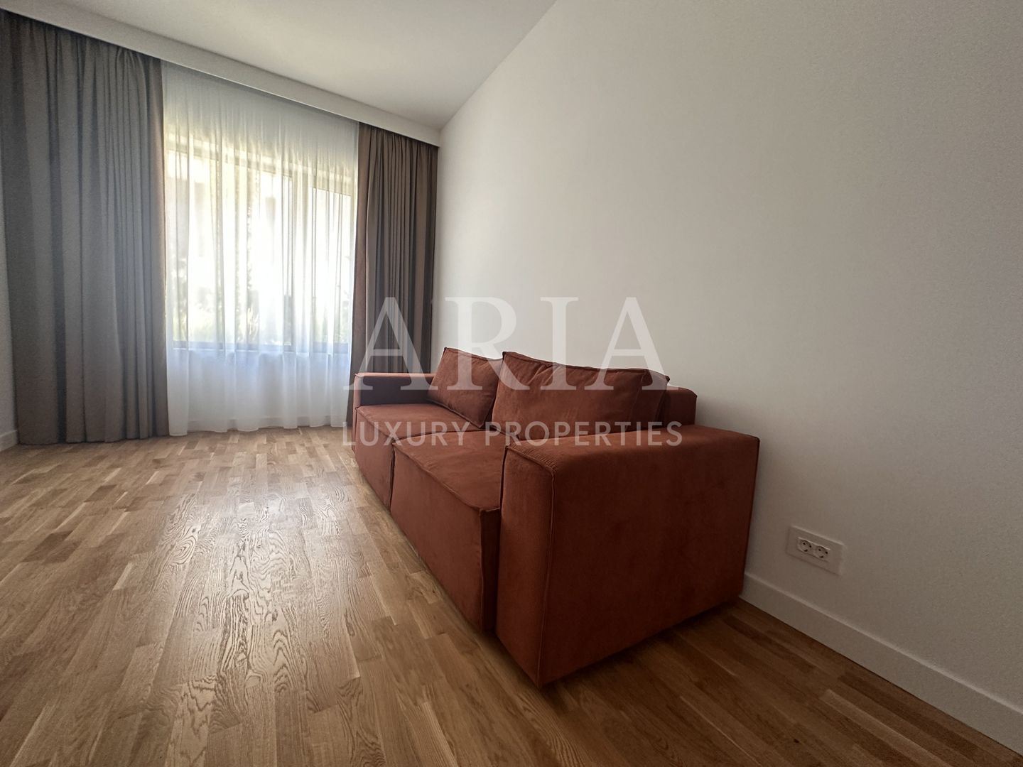 AVALON ESTATE TOWNHOUSE - Poză 10