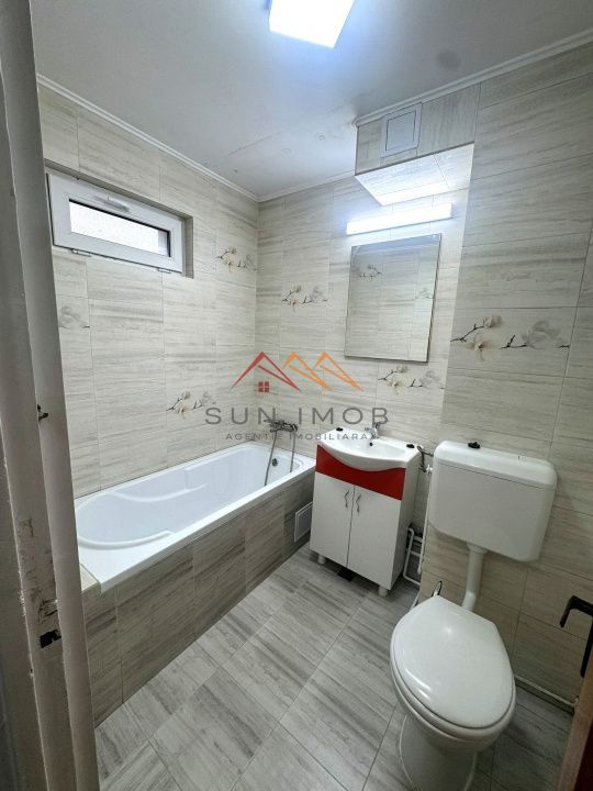 De inchiriat, apartament 2 camere, decomandat, zona ultracentrala - Poză 3