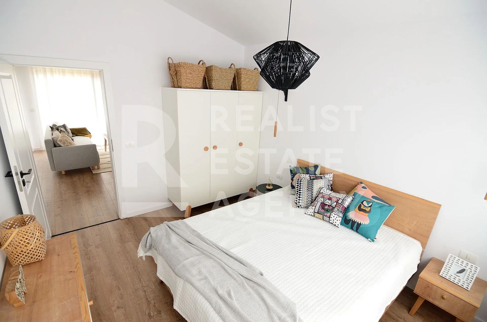 Casă pe malul lacului Snagov - Poză 9