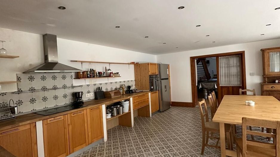 Casa saseasca CRISTIAN,amenajata LUX,pt turism,piscina,curte - Poză 23