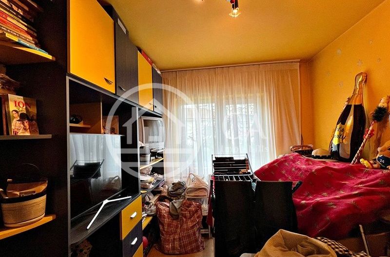 Apartament de vânzare cu 3 camere în zona Ioșia, Oradea - Poză 11