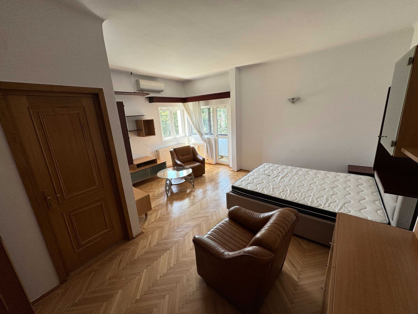 GARSONIERA RENOVATA | CENTRALA PROPRIE | DOROBANTI - Poză 3