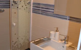 Studiou langa medicina cu scara interioara - Poză 21