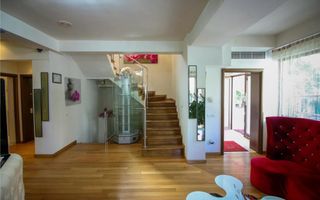 VILA DOROBANTI - Poză 1