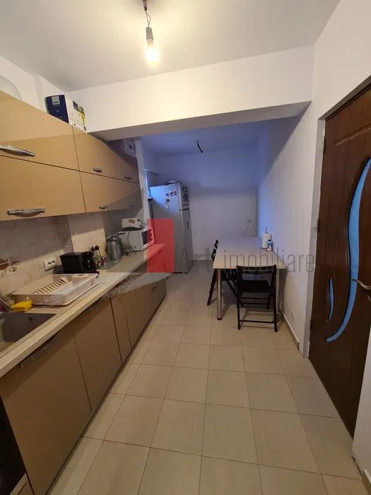 3 camere de inchiriat zona 1 Mai - Poză 5