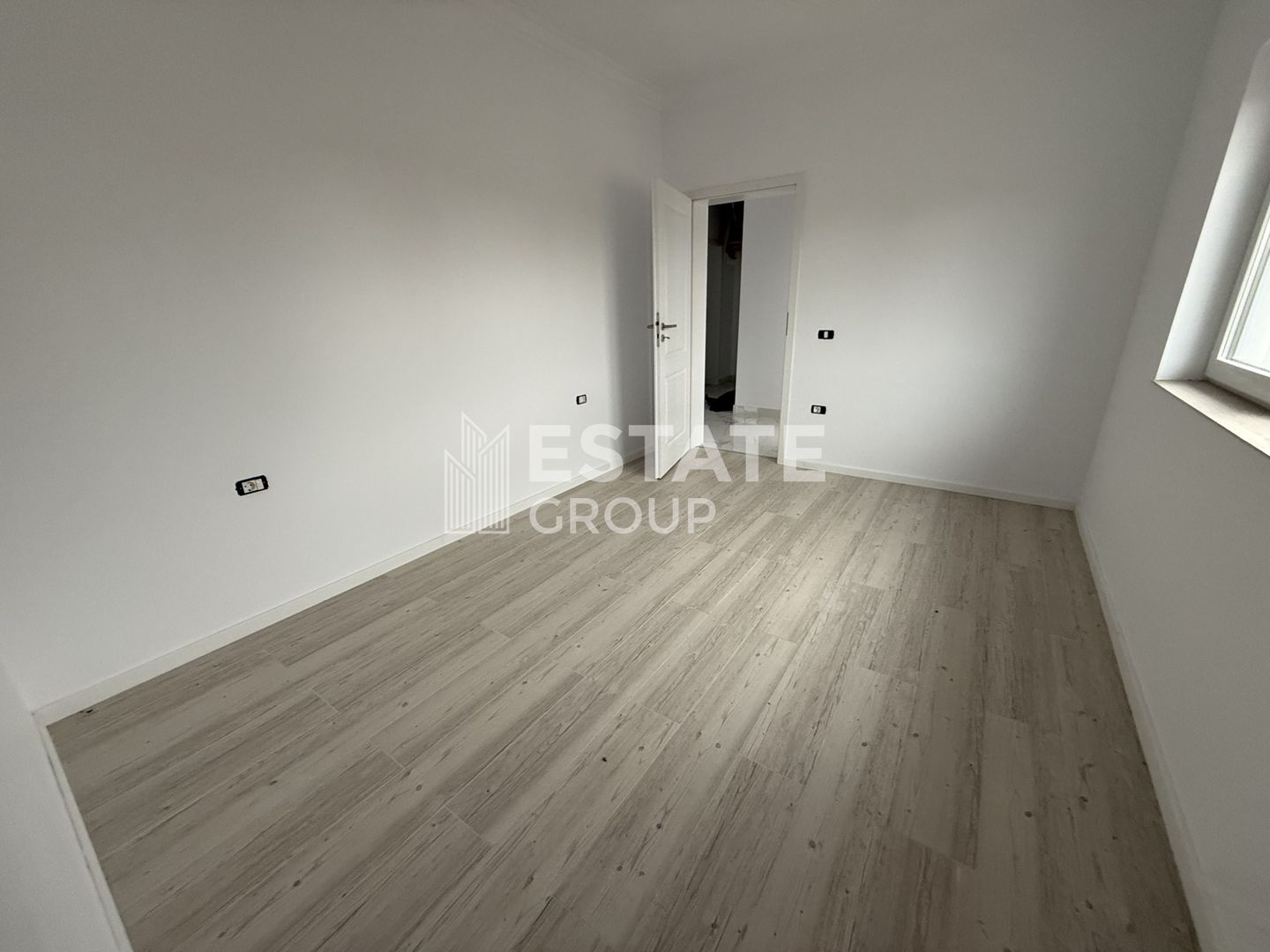 Duplex cu 4 camere pe parter - Poză 9