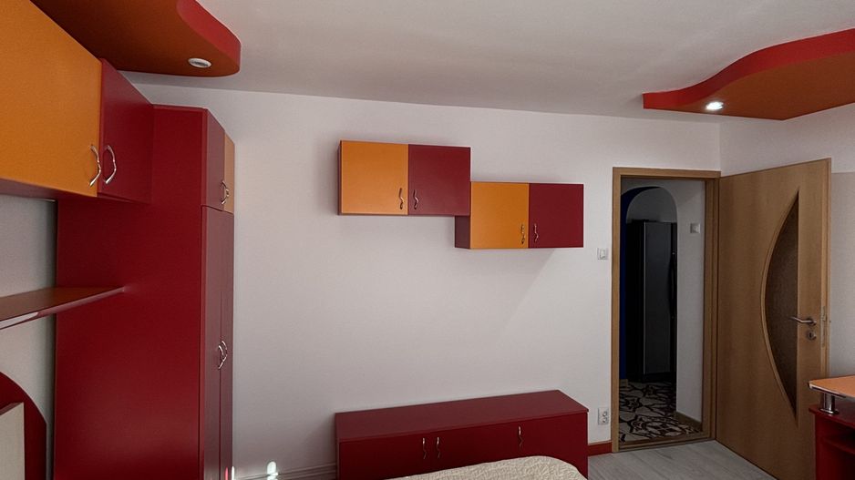 Apartament generos 2 camere - Poză 18