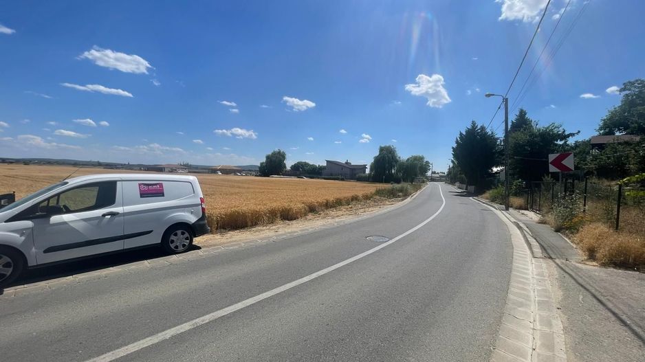 Teren intravilan in Podgoria pt parcelare șau construcții rezidențiale - Poză 3