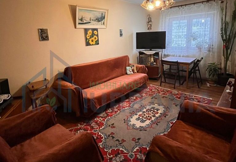 Ap. 3 cam. decomandat - # - Str. Petre Țuțea, Nicolina 1 - Poză 1