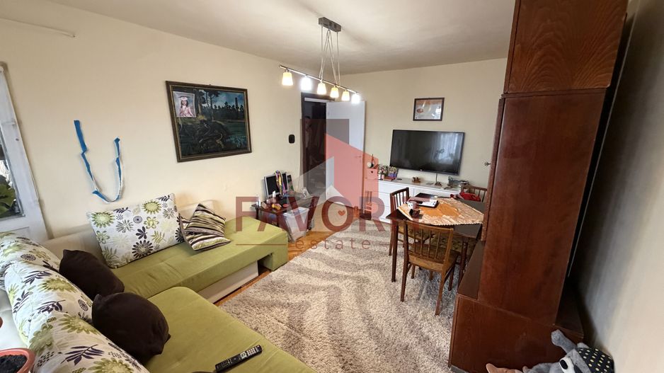 Decomandat. La 2 pasi de Shopping City. 2 bai - Poză 2