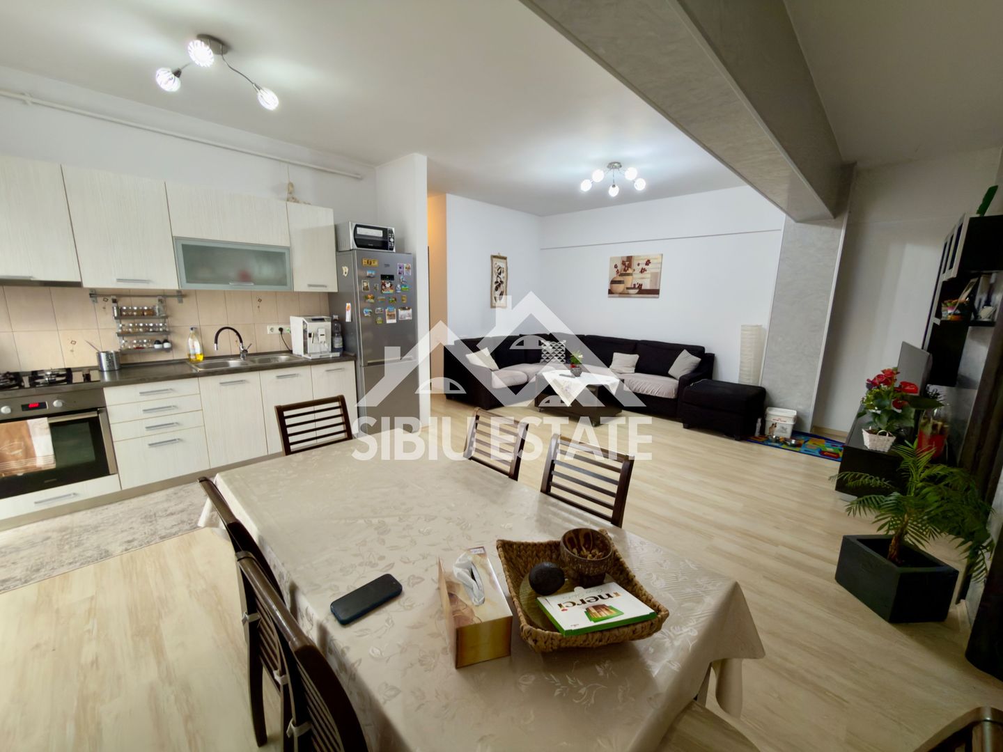3 camere Mihai Viteazu-Fratii Buzești bloc nou vedere panoramica - Poză 1