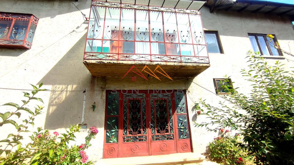CASĂ DE VÂNZARE | 9 CAMERE | TEREN 1.000 MP | BĂICOI – ZONĂ CENTRALĂ - Poză 2
