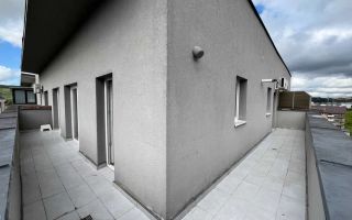 Apartament 3 camere, 60 mp, 2 parcari, terasa, zona Vivo - Poză 9