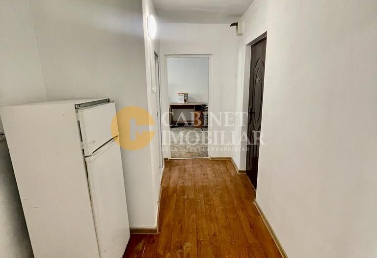 Etaj 1 Apartament 2 Camere Decomandat 55 MP Bloc 1986 - Poză 2
