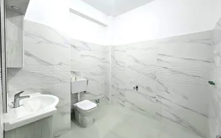 De vânzare apartament 3 camere, centru Satu Mare - Poză 11