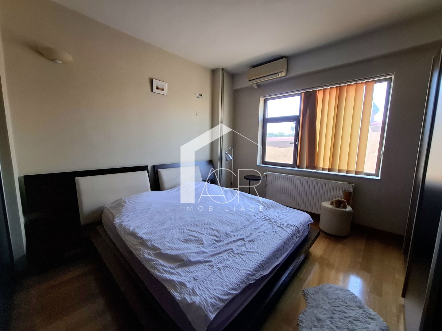 Apartament cu 4 camere, decomandat, zona Democratiei - Poză 7