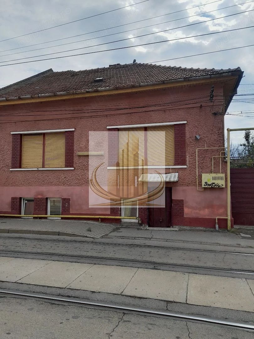 Casa Iosefin individuala 9 camere 3 apartamente - Poză 1