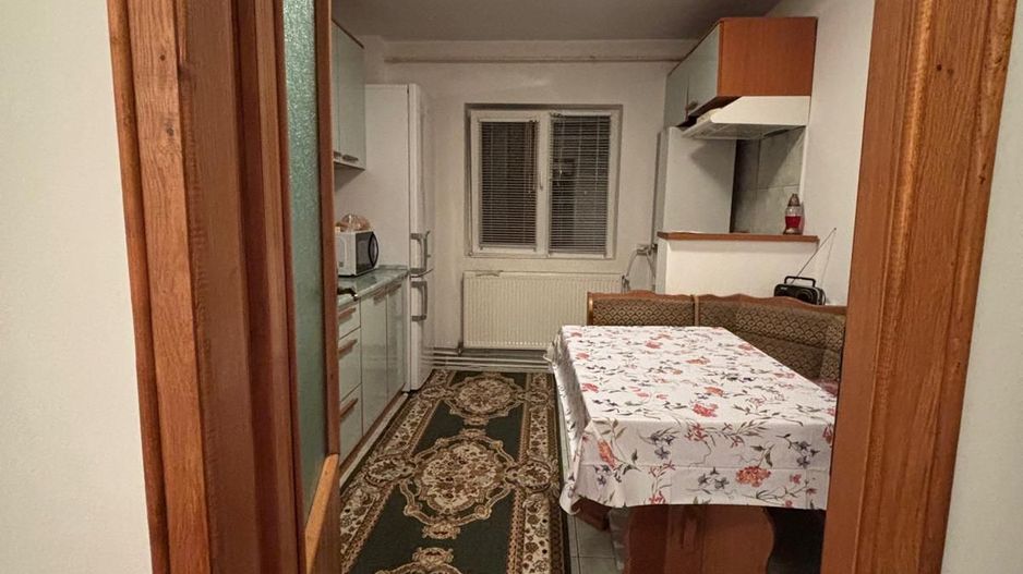 Aradului-Torontalului | 3 camere | Decomandat | Centrala Proprie | 2 bai - Poză 4