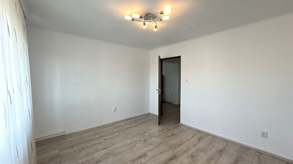 Apartament 3 camere MV1, Zona Trilak - Str. R. Ferdinand I - Carei - Poză 12