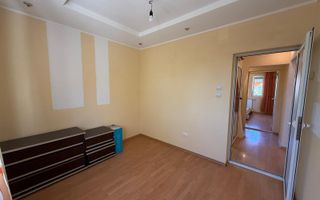 De Vanzare | Apartament cu 3 Camere | Mazepa 1 | Pret: 75.000 Euro - Poză 5