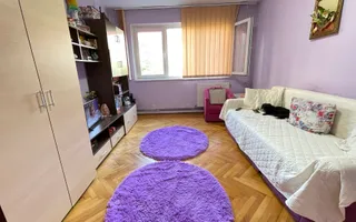 Apartament cu trei camere,etaj 2 - zona Cetatii - Poză 11