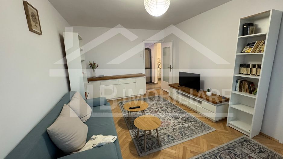 Apartament cu 2 camere, 50 mp, decomandat, Zona Semicentrala - Poză 2