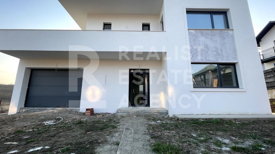 Casă cu priveliște spre lac, 140 mp, teren 450 mp, Valea Adâncă, Iași - Poză 2