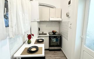 Imobil cu destinatii multiple- 6 apartamente - Poză 19