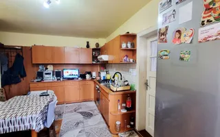 CASĂ DE VÂNZARE SIBIU TURNIȘOR, CURTE MARE, GARAJ, ACCES AUTO - Poză 26