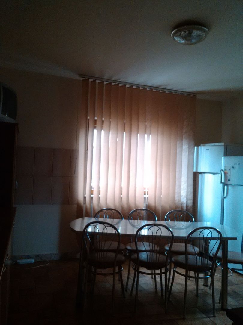 Casa 6 camere - cazare 15 persoane, Nord - Poză 3