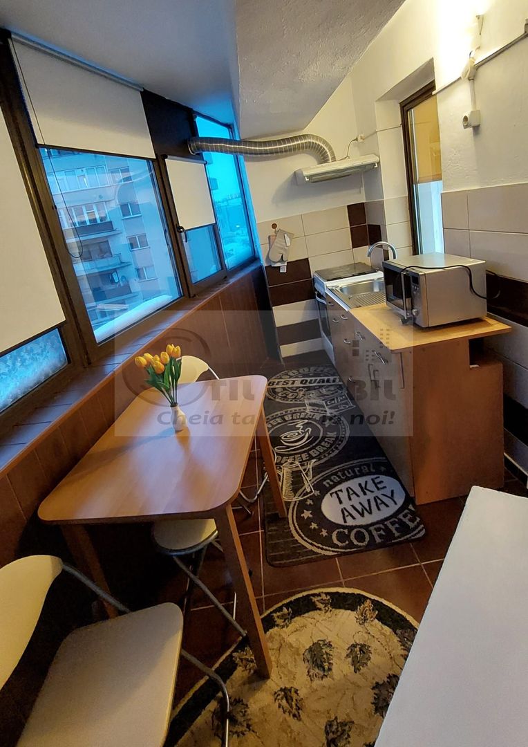 APARTAMENT 2 CAM PACURARI IN SPATE LA PETROM 360 EURO - Poză 11