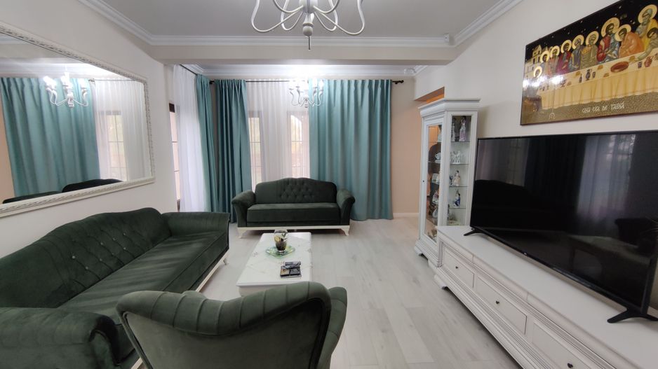 CASA  DEOSEBITA LA  SACALAZ IN SUPRAFATA DE 153 MP - Poză 6